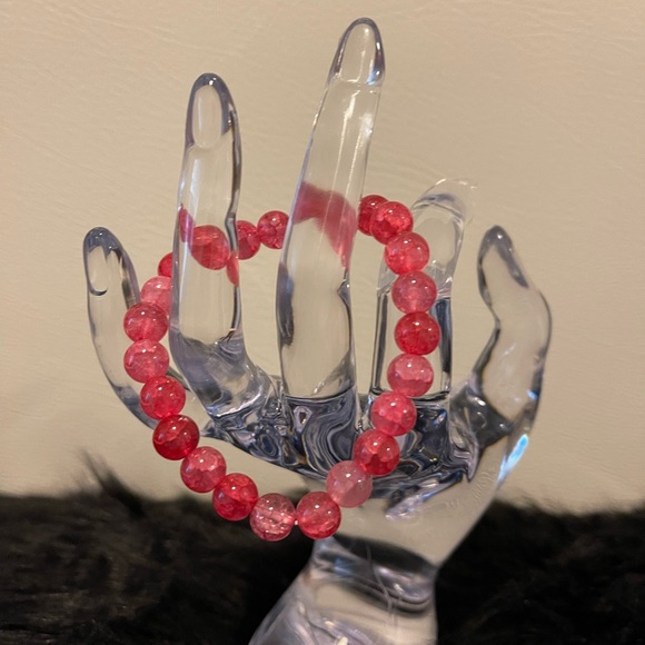 Cute Red Beaded Bracelet - Picture 2 of 2